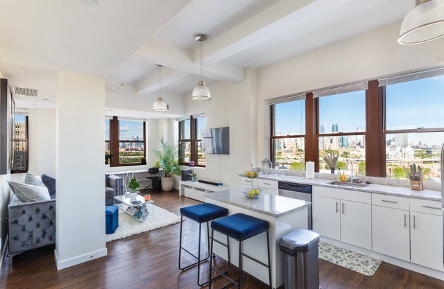 Minutes from NYC 1BD/1BA Panoramic Views of NYC