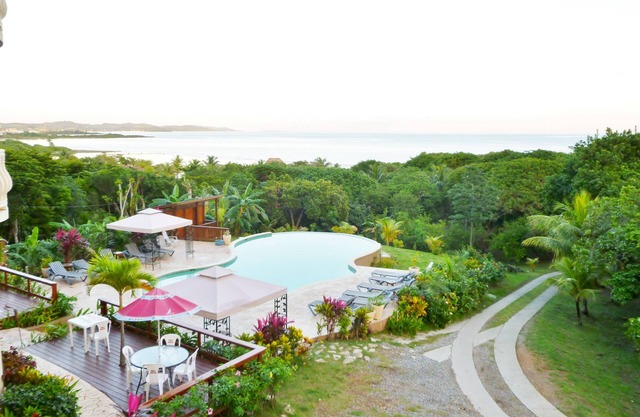 MIRA DEL MAR-RENTAL CONDO, STUNNING SEA VIEWS, SAND BEACH, GREAT POOL, SNORKEL