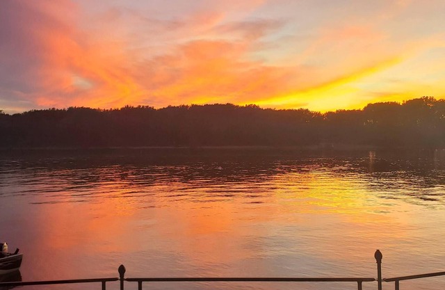 Mississippi Cabin-- fully furnished