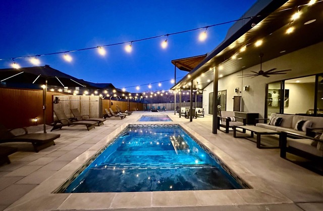 Moab Desert Hideaway: 6-Bedroom Luxury Estate with Year-Round Pool & 2 Hot Tubs