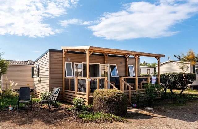 Mobil-home | Premium | 3 Ch. | 6 pers. | Terrace Lounge | A/C