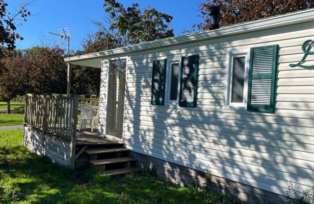 Mobile home for 5 with terrace in Prailles