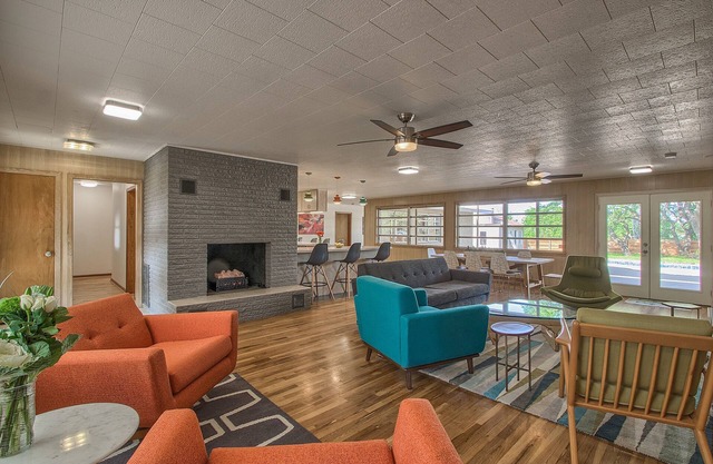 Mod House - Mid Century Modern Fredericksburg Getaway