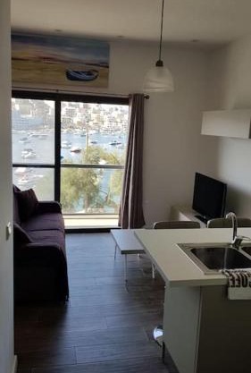 Modern,1 bedroom Seafront apt in St Paul's Bay 3