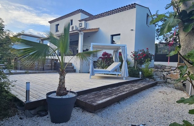 Modern 180m2 air-conditioned villa near Cannes