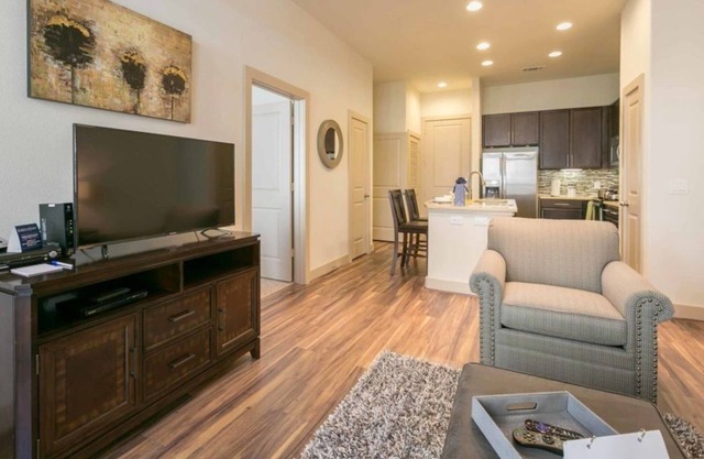 Modern 1BR Retreat at 7 Seventy – Outdoor Pool