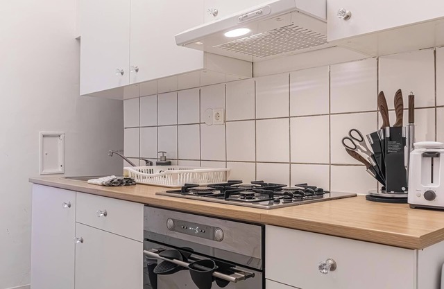 Modern 2BR Apt Near Westbahnhof
