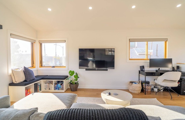 Modern 2BR Heart of South Park Walkable With W/D