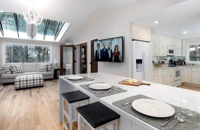 Modern 3-Bedroom Home, Eastman