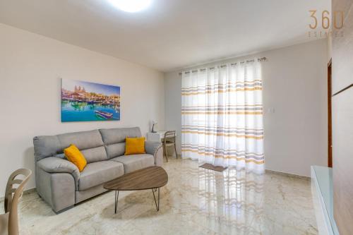 Modern 3BR Apt close to Sliema's Promenade by 360 Estates