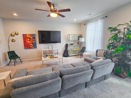 Modern 3BR Townhouse Near RDU & Hospitals