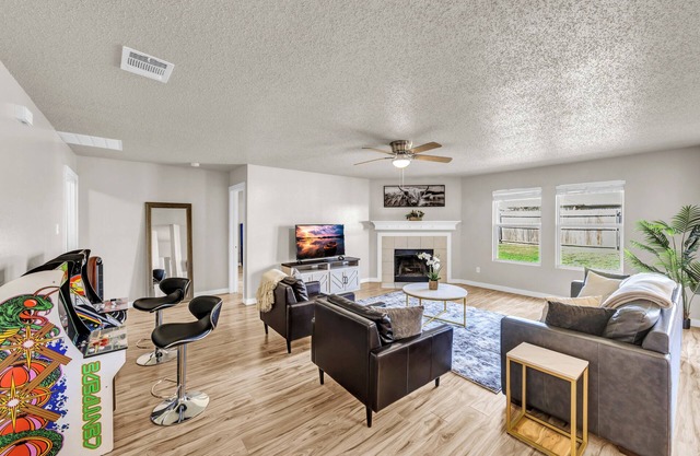 Modern 4BR McKinney Home Work & Family Ready Near Frisco & Allen