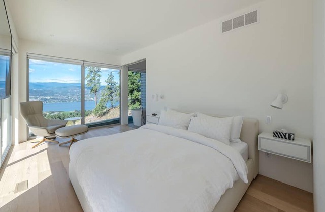 Modern 5 Bedroom Villa - Summer Rental