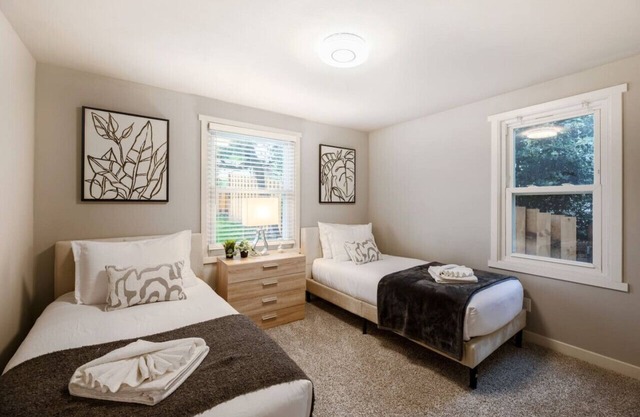 Modern 5b3b, Newly Remodeled house @South Seattle