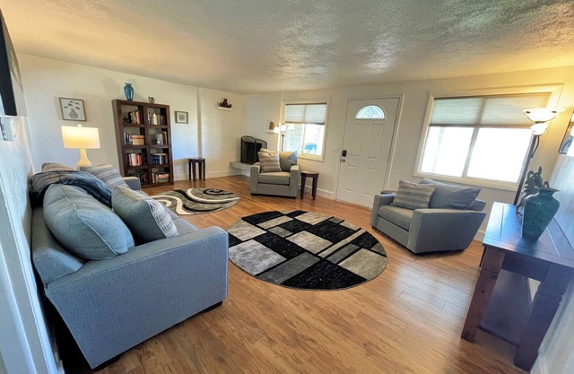 Modern 7BR Family Oasis in Salt Lake Valley