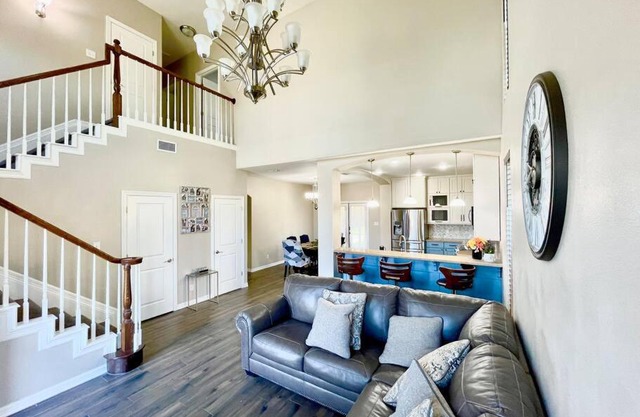 Modern and cozy house best location