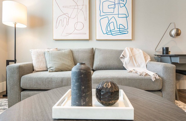 Modern Apartment in Prime Location (ID8172X51)