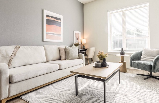 Modern Apartment in Prime Location (ID3827X51)