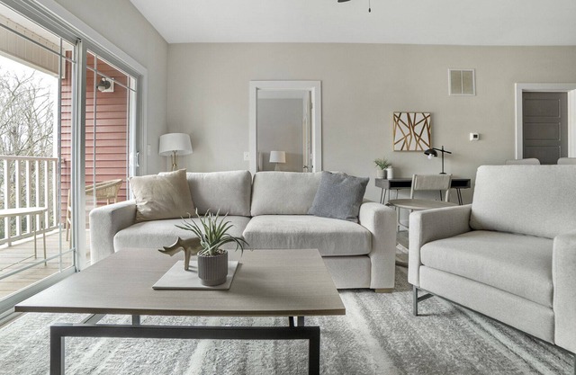 Modern Apartment in Prime Location (ID1245X669)