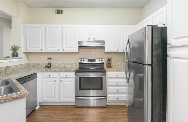 Modern Apartment in Prime Location (ID9507X17)