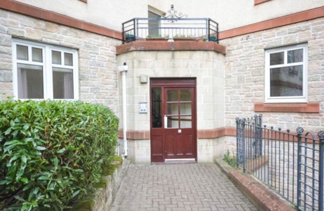 Modern Apartment within easy reach of City Centre