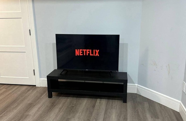 Modern Basement Suite – Close to Edmonton Intl. Airport!