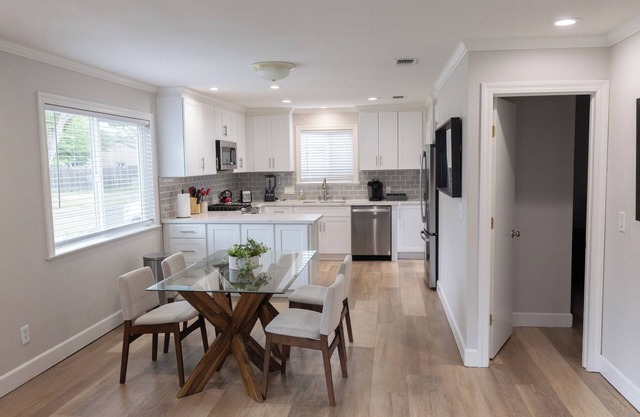 Modern, Central Retreat with HVAC, WiFi and all the comforts of home