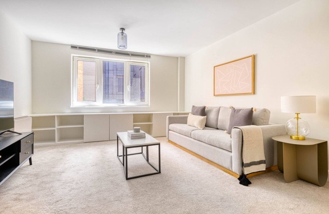 Modern Clerkenwell 1BR w/Private Terrace, near Barbican, by Blueground