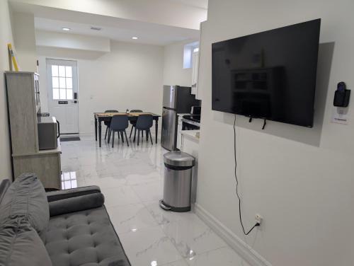 Modern Comfort - Minimal Style