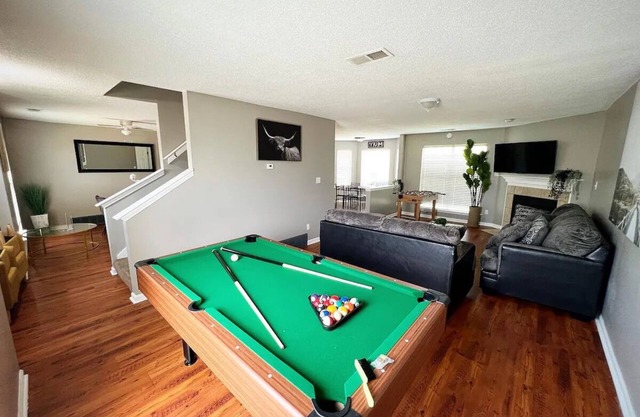 Modern Cordova 4BR, quiet & safe