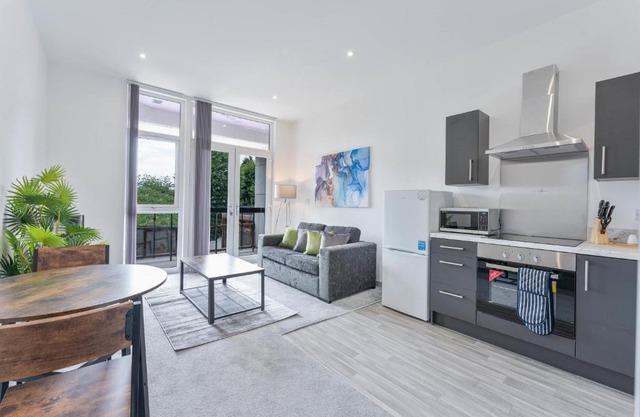 Modern & Cosy 1 Bedroom Apartment, Dudley