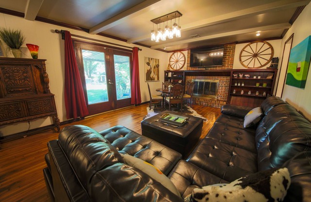 Modern Farmhouse in Sand Springs