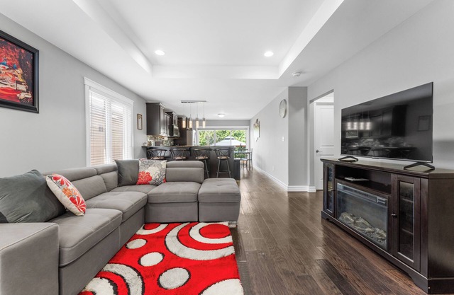 Modern Getaway In Amherstburg | Wine, Style & Relaxation