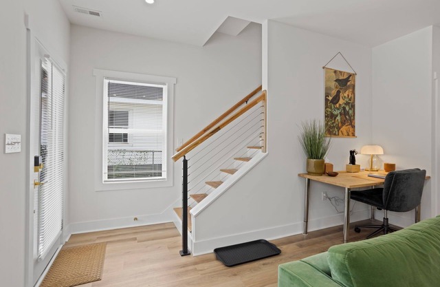 Modern Greenville Retreat 8 Minutes to Downtown Fun + Pet Friendly