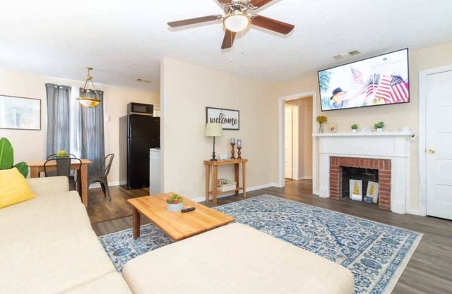 Modern Interior - Delightful Doubles Unit D