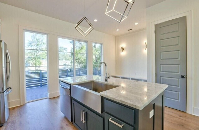 Modern Luxury House with Prime Time Convenience