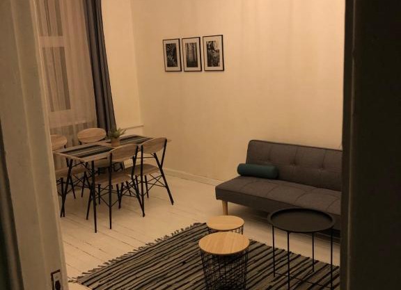Modern/Old City Centre Apartment