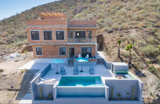 Modern Rustic House with specatular ocean and desert views