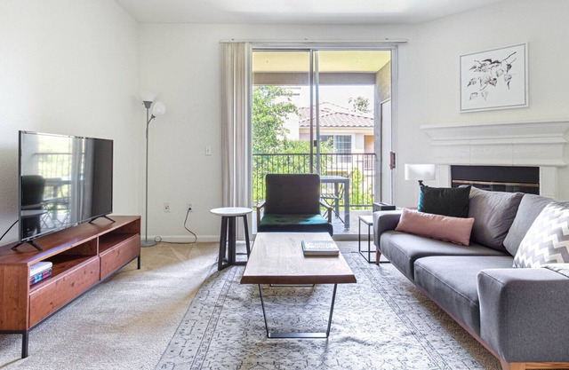 Modern San Jose 2BR w/ W/D, Pool, Gym, BBQ, near freeways, by Blueground