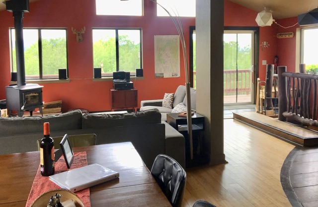 Modern, secluded 3BR/2Bth house w/ stunning view!