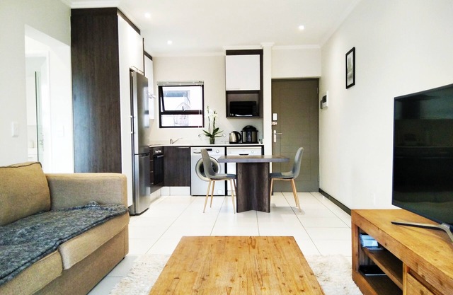 Modern, secure and amazing apartment in Fourways