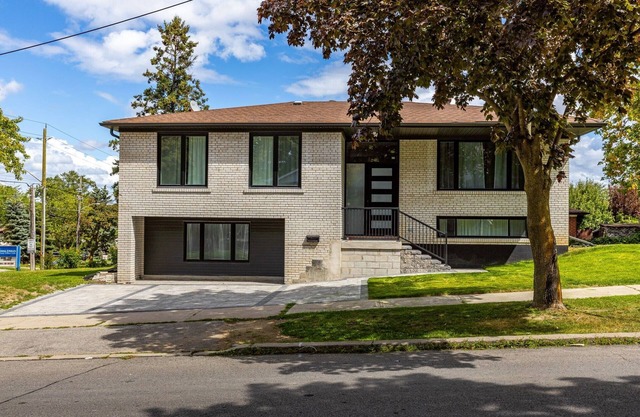 Modern Spacious 6-Bedroom Retreat