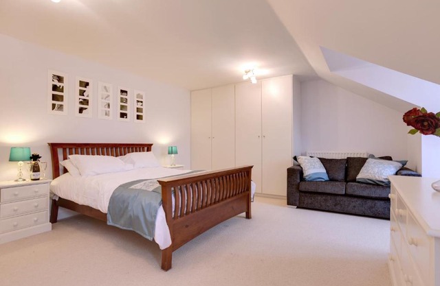 Modern Spacious Apartments