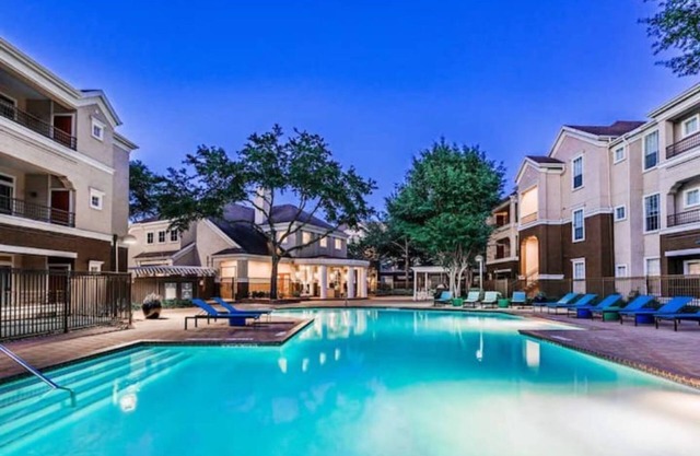 Modern, Spacious, Luxurious, Executive, 3br 2ba