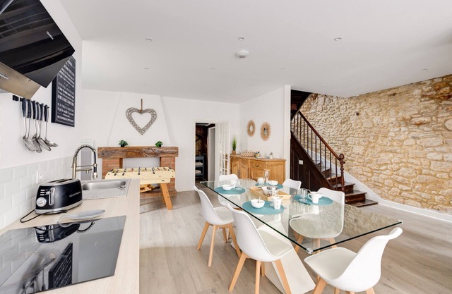 Modern stone house with terrace for 6