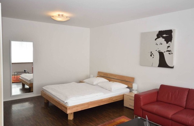 Modern studio in the city center (Flower 32)