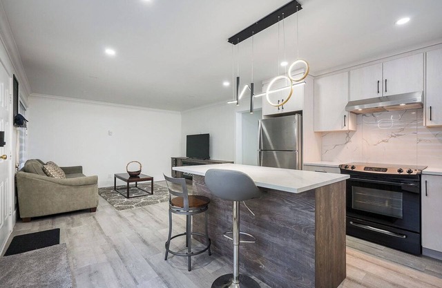 Modern suite with luxury finsih