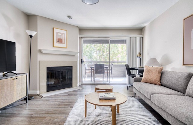 Modern Sunnyvale 3BR w/Gym, Pool & Parking, near freeways, by Blueground