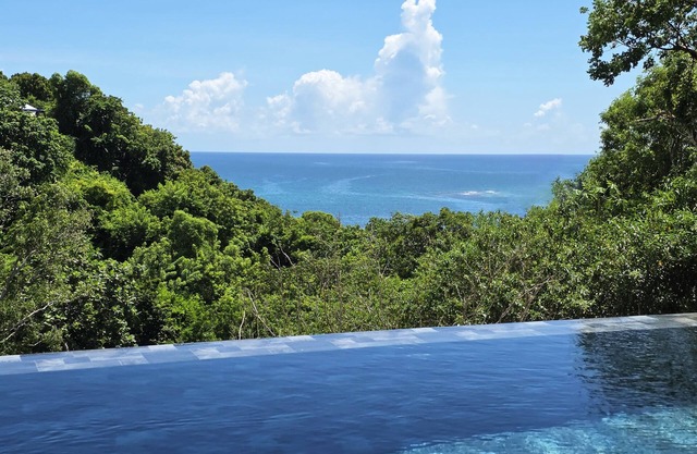 Modern villa 4 bedrooms, beautiful sea view, swimming pool, 5min from the beach