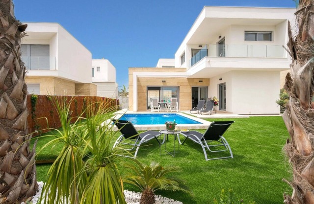 Modern Villa with Private Pool (Heated on Req) on Vistabella Golf, near Alicante
